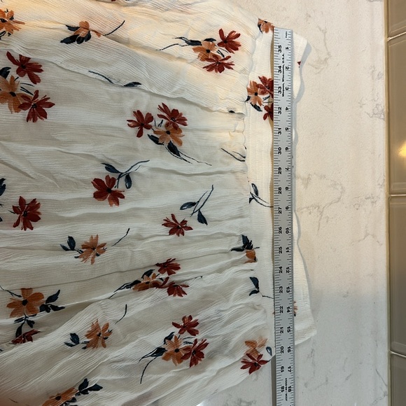 Torrid gauze material floral skirt size 2/2X - Picture 11 of 12